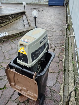 Motore fuoribordo Suzuki 15 2 tempi gambo corto
