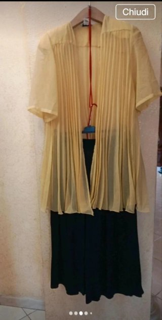 Completo elegante 3 pezzi giallo , nero più foular