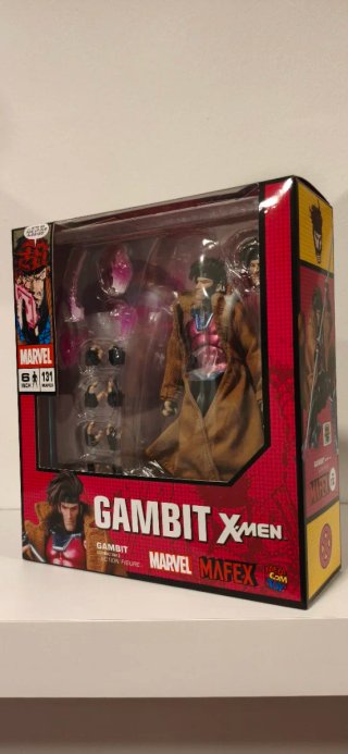 MAFEX 131 Gambito / Gambito