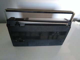 Radio Radiola AM/FM Portátil Vintage Negra