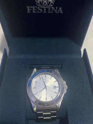 Reloj Festina plateado y azul
