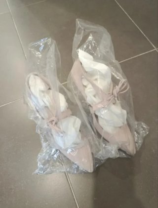 Zapatos de tacón de piel rosa