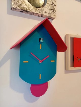 Pendolo da parete pop art in legno dipinto a mano