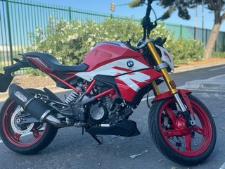 BMW G310R Naked Negra y Roja
