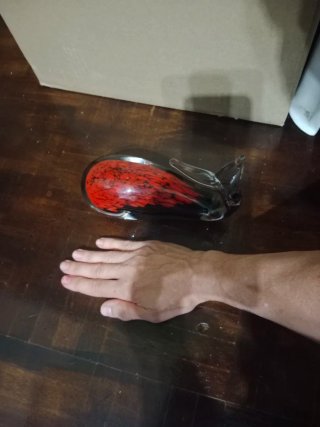 Ballena de cristal vintage roja y transparente