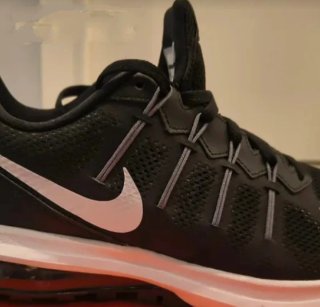 Zapatillas Nike Negras y Blancas