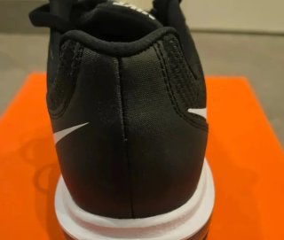 Zapatillas Nike Negras y Blancas
