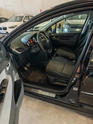 Peugeot 207 2 años de garantía