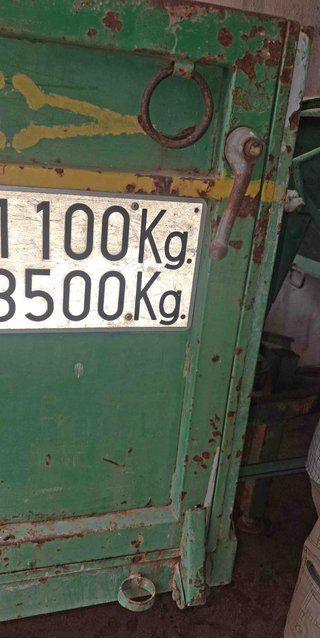 Remolque basculante 1 eje carga 4.000-4.500 Kgs.