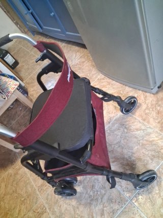 Andador Playcare con asiento y bolsa