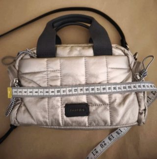 Parfois Bolso bandolera puffer acolchado dorado