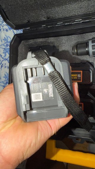 Taladro y Llave Impacto DeWalt + Cargador