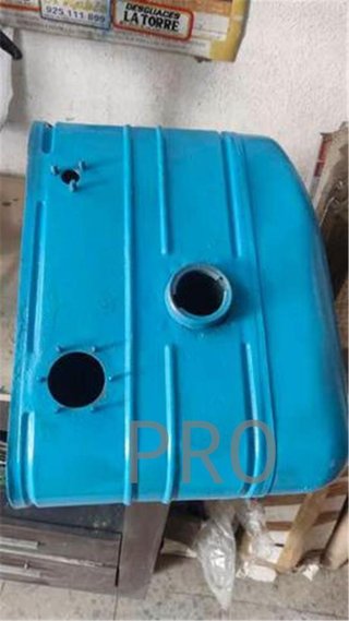 depósito de gasolina Seat 600 cuadrado