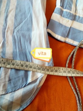 Camicia a righe blu e bianche