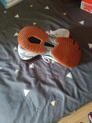 Zapatillas ASICS Blancas y Naranja