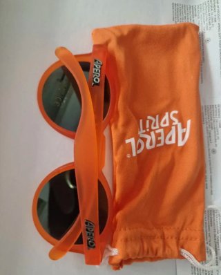 Gafas de sol Aperol naranja con certificado