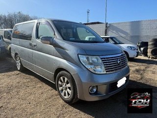 Despiece Nissan Elgrand E51 3.5 V6 GRIS
