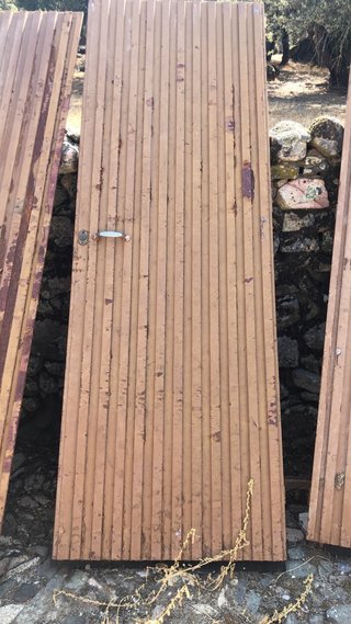 Lote puertas madera acanalada antiguas