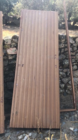 Lote puertas madera acanalada antiguas