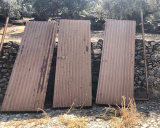 Lote puertas madera acanalada antiguas