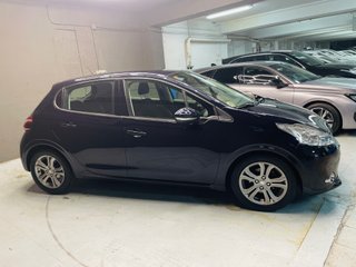 Peugeot 208 2014