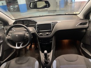 Peugeot 208 2014