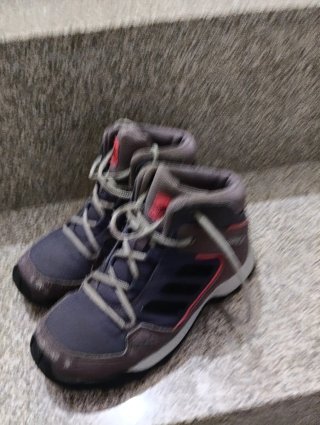 Stivali da montagna Adidas Terrex per bambini taglia 31