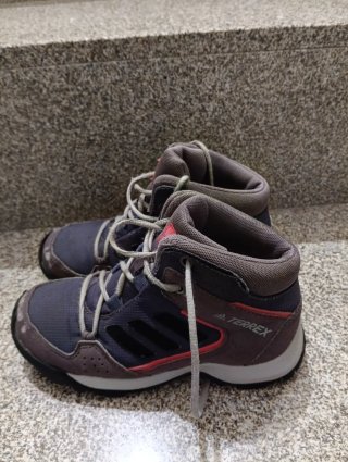 Stivali da montagna Adidas Terrex per bambini taglia 31
