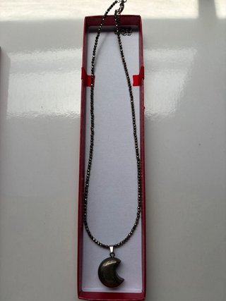 Collar y colgante luna de pirita