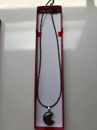 Collar y colgante luna de pirita