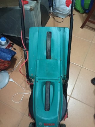 Cortacésped Eléctrico Bosch ARM 32