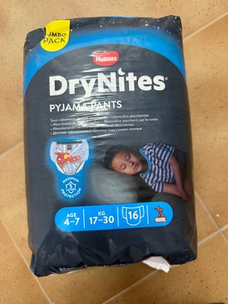 16 Pañales Huggies DryNites 17-30kgs.(4-7 años)