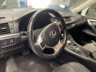 Lexus CT200 2012