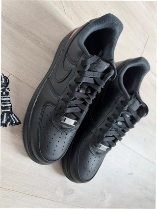 Nike Air Force 1 Supreme Negro EU39