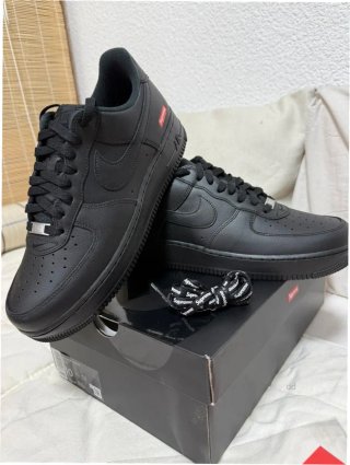 Nike Air Force 1 x Supreme Negro EU37.5