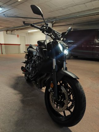 Yamaha MT-07 Naked Negra