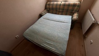 Sofá cama y 4 sillas tela