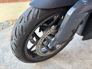 BMW K1300R Negra y Gris