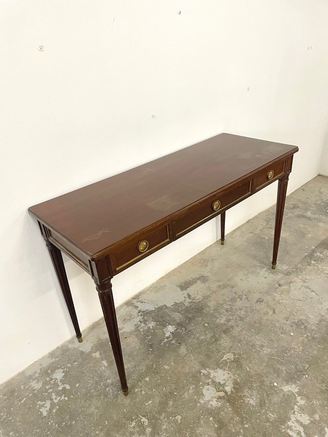 Consola o entradita de madera con 3 cajones