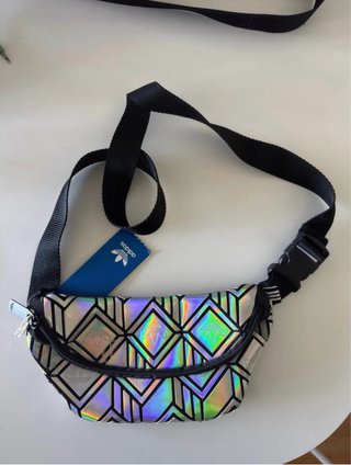Riñonera Adidas 3D Holográfica GE5452