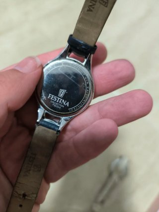 Reloj Festina con Cristales Swarovski