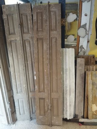 Porticones de madera antiguos