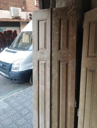 Porticones de madera antiguos