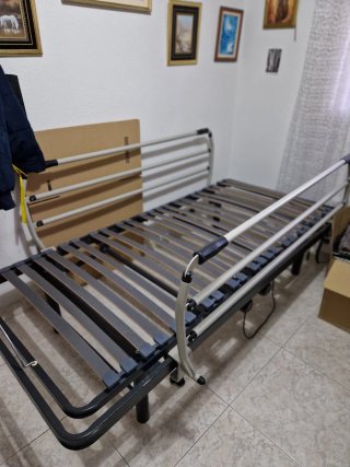 Cama articulada eléctrica, con barreras seguridad