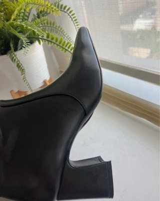 Botines tacón ancho negros