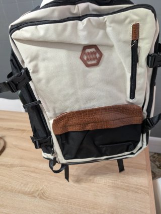Mochila Multitasking Beige y Negra
