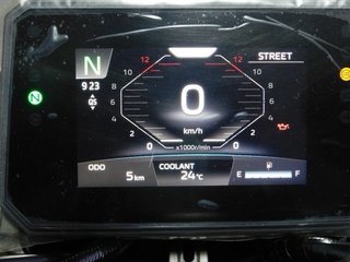 Yamaha MT-09 SP 2025 - Solo cambio