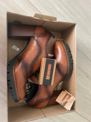 Zapatos Pikolinos tacón marrón