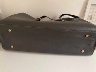 Borsa a mano grigia per l'università