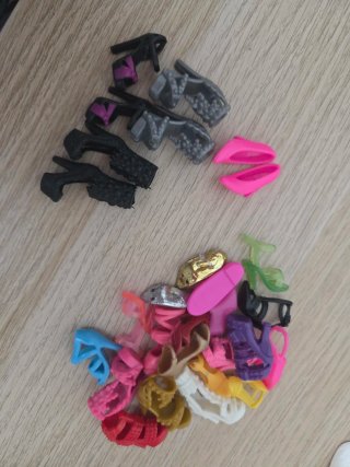Lote Zapatos Barbie,